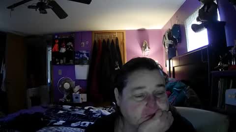 Snapshot of crazygirl802 chatting on 11/15/25, 04:58 crazygirl802 online show from 11/15/25, 04:58