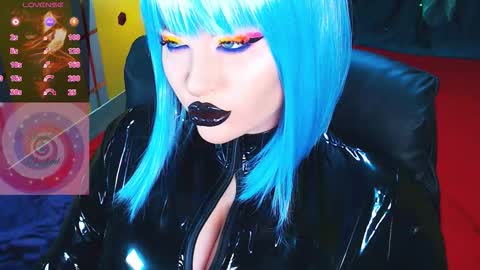 Roxy online show from 10/26/25, 02:23