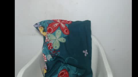 crazyslut17 online show from 04/20/26, 01:41