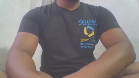 Snapshot of crazzy_booy chatting on 05/10/26, 03:33 crazzy_booy online show from 05/10/26, 03:33
