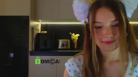 Snapshot of crazzy_cherry chatting on 07/06/26, 11:18 crazzy cherry online show from 07/06/26, 11:18