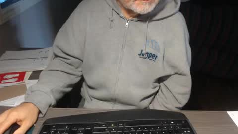 Snapshot of creamormilk chatting on 09/29/25, 02:00 Creamormilk online show from 09/29/25, 02:00