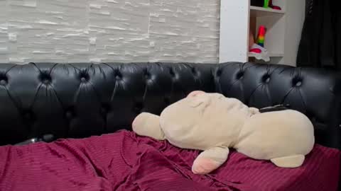 Snapshot of creampienacia chatting on 12/21/25, 03:41 CreampiEnacia online show from 12/21/25, 03:41