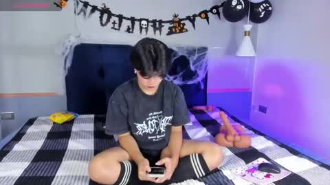 Snapshot of creamy_angelo chatting on 10/18/25, 09:37 creamy_angelo online show from 10/18/25, 09:37