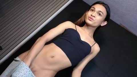 Snapshot of creamy_delilah chatting on 06/05/26, 10:21 Delilah online show from 06/05/26, 10:21