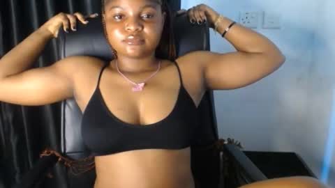 Snapshot of creamy_juicypussy chatting on 12/01/25, 07:24 Lady jasmine online show from 12/01/25, 07:24