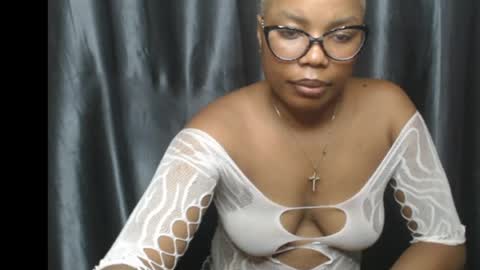 venessa online show from 05/06/26, 03:06