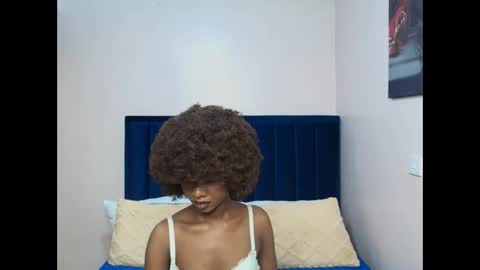 queen online show from 12/21/25, 10:39