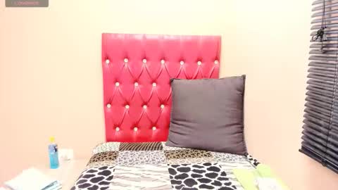 creamyindian4u online show from 04/24/26, 05:43