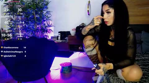 Sophie online show from 11/23/25, 07:41