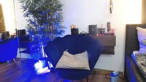 Sophie online show from 02/24/26, 06:33