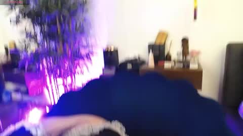 Sophie online show from 04/20/26, 05:43