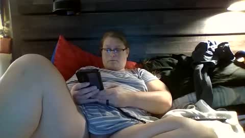 Snapshot of creamymadona chatting on 10/16/25, 02:34 Heather online show from 10/16/25, 02:34