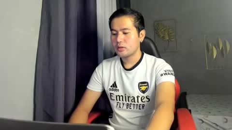 Snapshot of creamynow chatting on 12/22/24, 04:17 BareCreamyCum online show from 12/22/24, 04:17