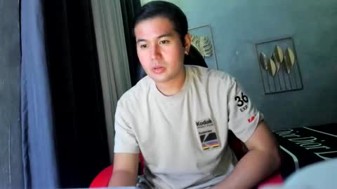 Snapshot of creamynow chatting on 12/24/24, 12:22 BareCreamyCum online show from 12/24/24, 12:22