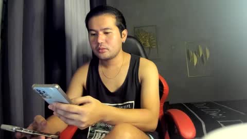 Snapshot of creamynow chatting on 12/28/24, 04:19 BareCreamyCum online show from 12/28/24, 04:19