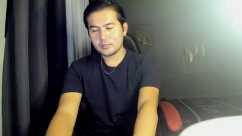 Snapshot of creamynow chatting on 12/28/24, 03:59 BareCreamyCum online show from 12/28/24, 03:59