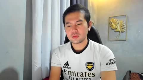 Snapshot of creamynow chatting on 01/07/25, 12:31 BareCreamyCum online show from 01/07/25, 12:31