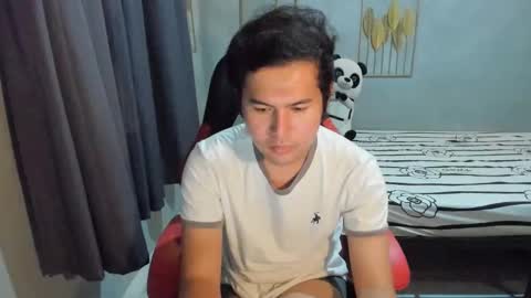 Snapshot of creamynow chatting on 10/24/25, 05:59 BareCreamyCum online show from 10/24/25, 05:59