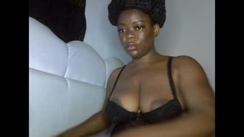 Snapshot of creamypussyxx chatting on 05/25/26, 12:00 creamypussyxx online show from 05/25/26, 12:00