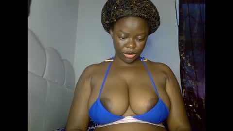 Snapshot of creamypussyxx chatting on 07/01/26, 11:12 creamypussyxx online show from 07/01/26, 11:12