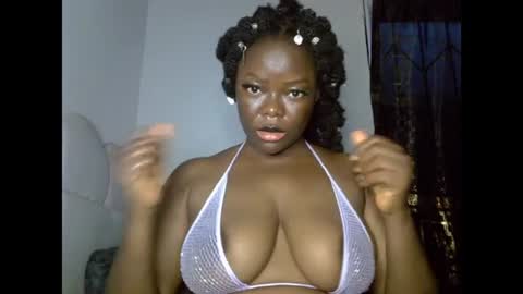 Snapshot of creamypussyxx chatting on 07/15/26, 09:36 creamypussyxx online show from 07/15/26, 09:36