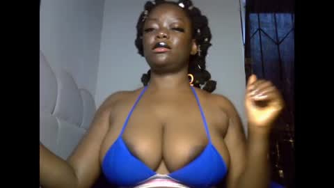 Snapshot of creamypussyxx chatting on 07/28/26, 11:17 creamypussyxx online show from 07/28/26, 11:17