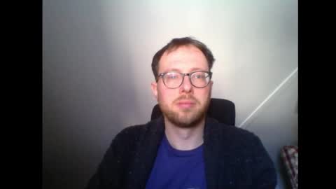 Snapshot of creloxp chatting on 12/30/24, 12:42 creloxp online show from 12/30/24, 12:42