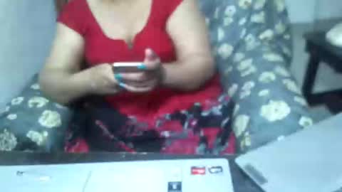 Snapshot of crezybhabihot chatting on 01/25/25, 12:17 Sonika69 online show from 01/25/25, 12:17