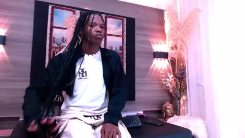 CriisBrown  online show from 11/19/25, 11:21