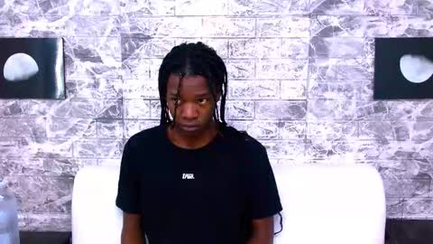 CriisBrown  online show from 11/25/25, 11:10