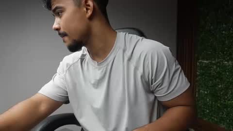 Crimson heart online show from 12/19/25, 12:23