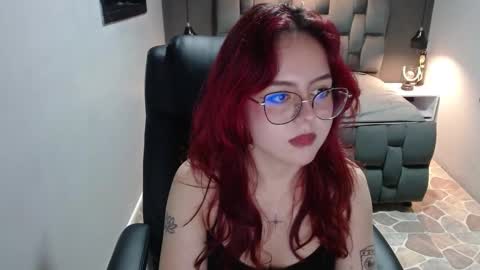 Snapshot of crimson_tati chatting on 12/05/24, 10:33 Tatiana online show from 12/05/24, 10:33