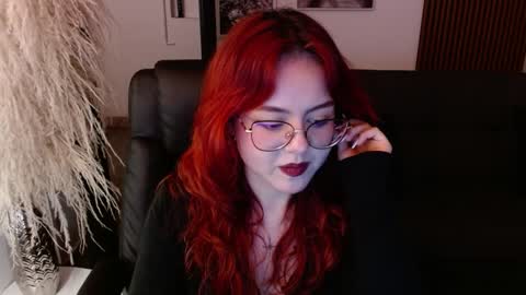 Snapshot of crimson_tati chatting on 12/06/24, 07:32 Tatiana online show from 12/06/24, 07:32