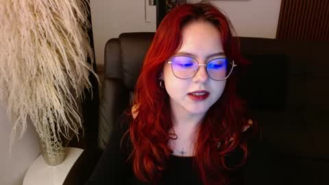 Snapshot of crimson_tati chatting on 12/13/24, 07:36 Tatiana online show from 12/13/24, 07:36
