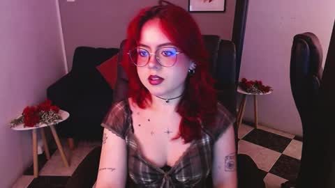 Snapshot of crimson_tati chatting on 02/28/25, 11:23 Tatiana online show from 02/28/25, 11:23