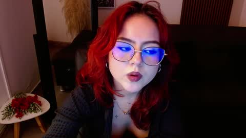 Snapshot of crimson_tati chatting on 03/06/25, 10:20 Tatiana online show from 03/06/25, 10:20