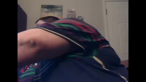 Snapshot of crimsonducki chatting on 10/16/25, 04:24 Duckie online show from 10/16/25, 04:24