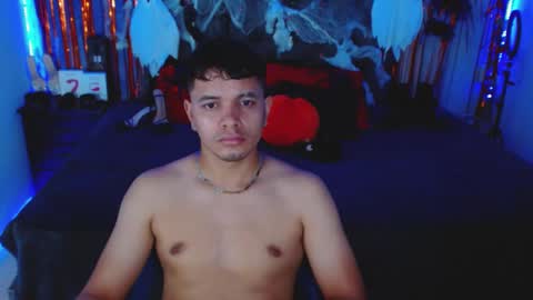 Snapshot of crisandmery chatting on 10/24/25, 07:49 CRISANDMERY online show from 10/24/25, 07:49