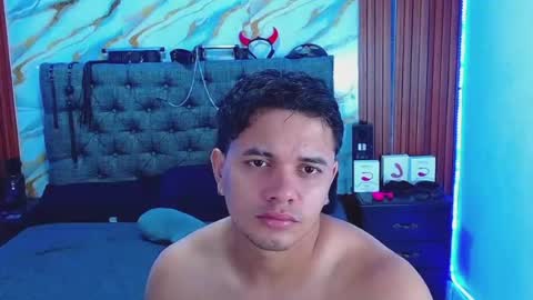 CRISANDMERY online show from 07/23/26, 07:06