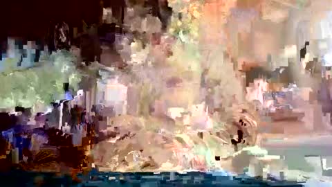 Snapshot of crisbearded chatting on 11/15/25, 01:18 Eldelabarba online show from 11/15/25, 01:18