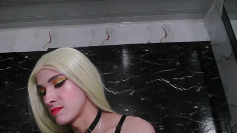Snapshot of crislingery_doll chatting on 01/11/25, 02:30 crislingery_doll online show from 01/11/25, 02:30