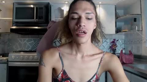 Snapshot of crisozzz chatting on 03/01/26, 06:54 Cristina Onazis online show from 03/01/26, 06:54