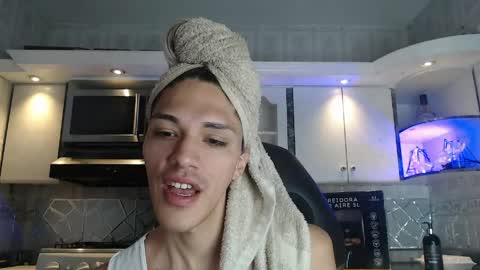 Cristina Onazis online show from 04/13/26, 07:08