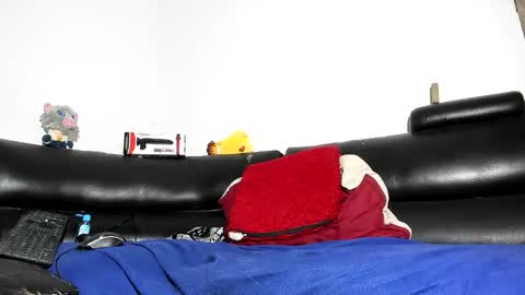 yereimis y jaider  online show from 04/21/26, 01:42