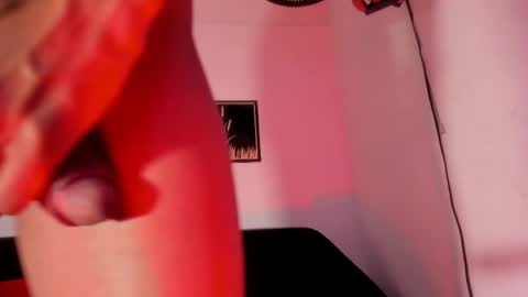 criss_zuri online show from 04/23/26, 04:09