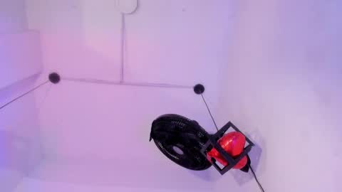 criss_zuri online show from 05/16/26, 12:48