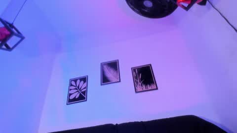 criss_zuri online show from 06/05/26, 12:44