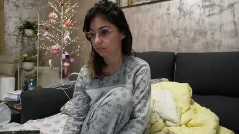 Snapshot of crissy_love chatting on 01/13/25, 05:01 crissy_love online show from 01/13/25, 05:01