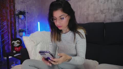 Snapshot of crissy_love chatting on 02/17/25, 06:31 crissy_love online show from 02/17/25, 06:31